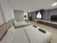All day hostel @ BTS Bang Chak