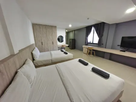 All day hostel @ BTS Bang Chak