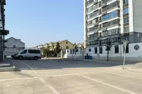 Durian Candy Hotel (Qianshan Citizen Square Branch) - parking