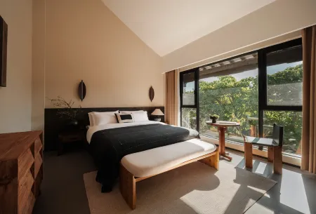 Chuxiong Yushe Meisu Hotel (Yi Ancient Town Branch) Отели рядом с достопримечательностью «Shimin Square»