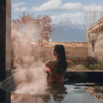 Lijiang Yulong Snow Mountain Hot Spring Hotel