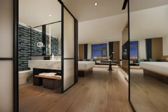 Fairfield by Marriott Haikou Meilan Отели рядом с достопримечательностью «Hainan Sports Training Hall»