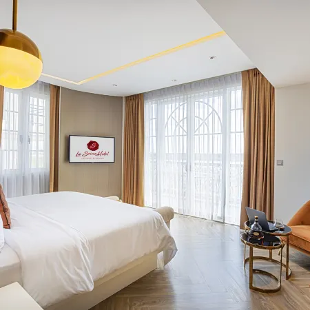 La Seine Boutique Hotel