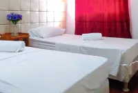 RedDoorz @ RHR Tourist Inn Canlaon Các khách sạn ở Canlaon City
