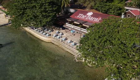 The Barat Perhentian