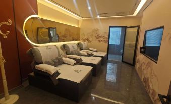 Xana Hotelle Hotel (Kashgar Old City Scenic Area People's Square)