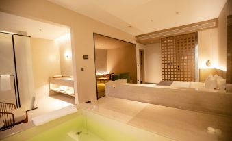 Dalian Manshe Hot Spring Hotel