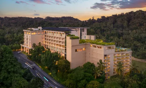 The Golden Crown Hotel
