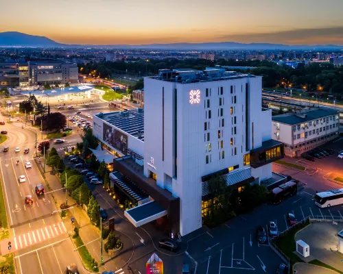 Kronwell Brasov Hotel Hotels near Strada Sforii