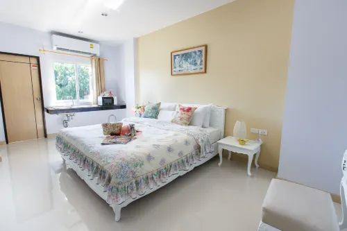 YaYa B by Briza Group