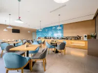 Homeinn · neo (Guangzhou Fangcun District Huadiwan Subway Station) Hotels near Fangcun Metro Station