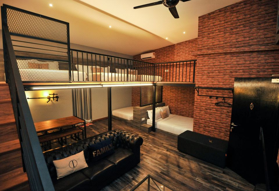 Iconic Suites & Pods Hotel 이미지