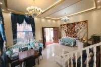Haiyun Holiday Villa (Beihai International Passenger Port Qiaogang Style Street Store)