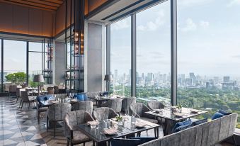 Four Seasons Hotel Tokyo at Otemachi