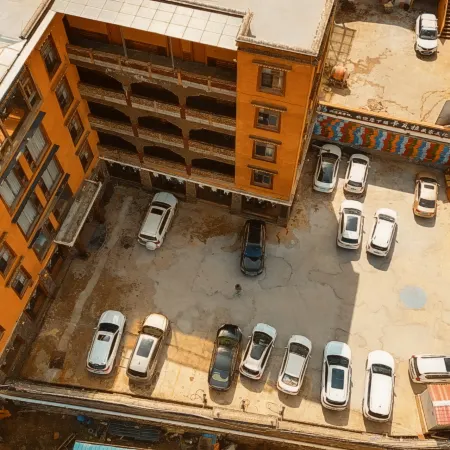 Kawala Hotel (Kangding Love Song Square National Highway G318)