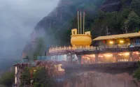 Nantai Wofoshan Cliff Cave Homestay