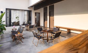 Riqi Qinghui Homestay (Qinghui Garden Huagai Road Pedestrian Street)
