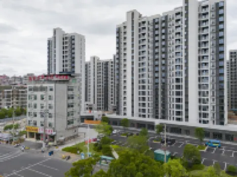Ruijin Dongsheng Wan Hong Hotel