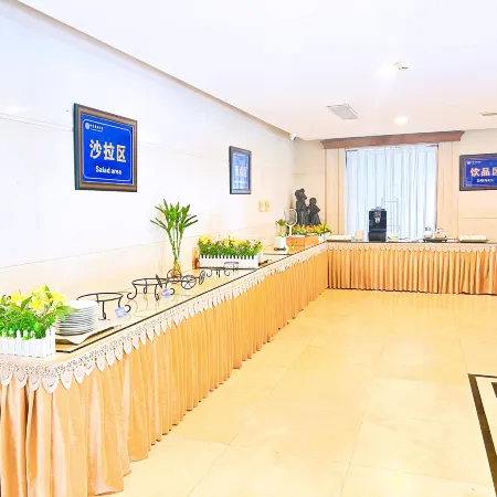 Midtown Hotel Отели рядом с достопримечательностью «Железнодорожная станция Чжанмутоу»