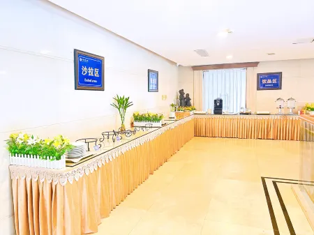 Midtown Hotel Отели рядом со станцией Zhangmutou Railway Station