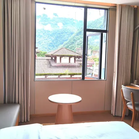 Motuo Yongyi Preferred Hotel