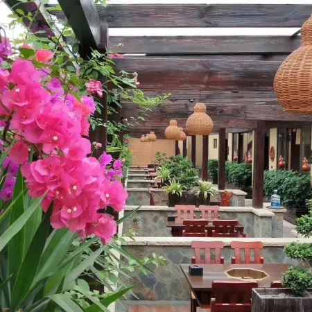 Guangyuan Jianmenguan Tianci Hot Spring Vacation Hotel