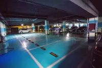 Yunjin Hotel - parking