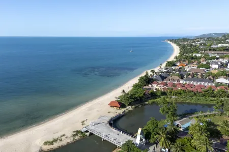 Zara Beach Resort Koh Samui Отели рядом с достопримечательностью «Wat Sila Ngu Temple»