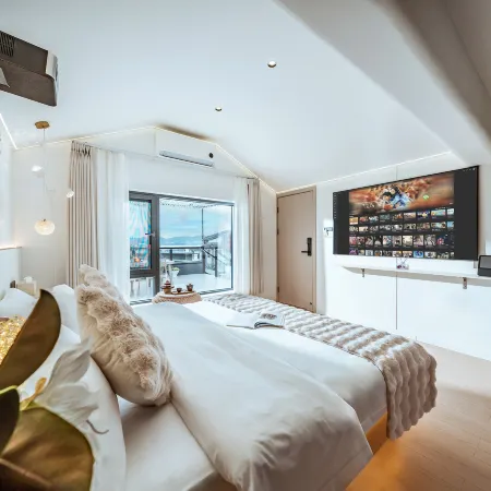 Baixiaobai · Exquiste Ancient City View Smart Homestay (Dali Ancient City South Gate)