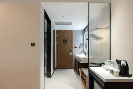 Longyan Avenue Wanbao Plaza Atour Hotel