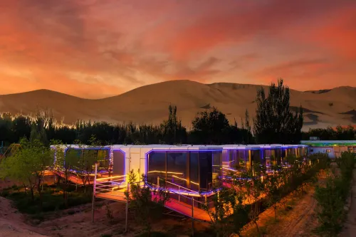 Dunhuang Desert Dream Ark Capsule Homestay