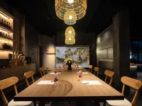 Zhangjiajie Ruyuan Homestay (Wulingyuan Landmark Store, National Forest Park)