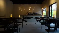 Dabai Rabbit Painting and Mountain Hotel (Huashan Yuquanyuan Visitor Center)