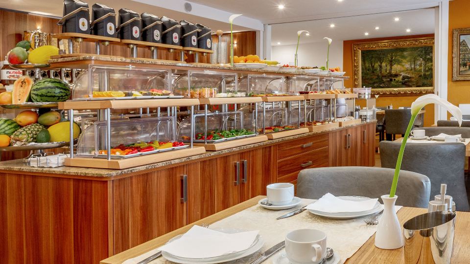 Tiptop Hotel Burgschmiet Garni