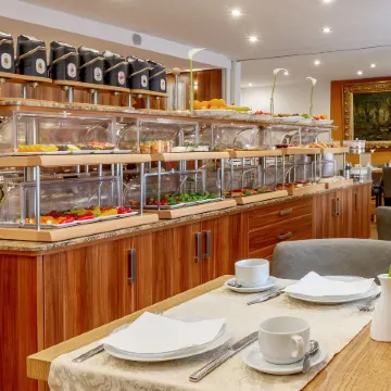 Tiptop Hotel Burgschmiet Garni