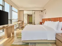 Hilton Garden Inn Zhongshan South Hotels near Zhan's Garden