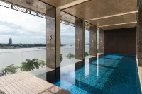 Soma Hotel Riverside - Infinity Pools