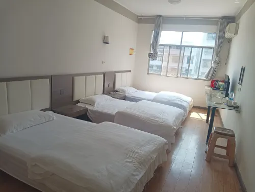 Dansai Baiyun Hotel - 2-Star