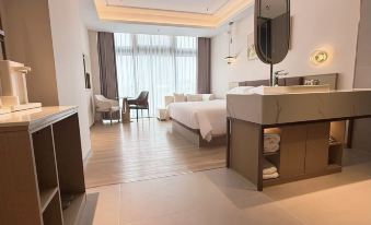 Kaiying City Hotel (Suzhou North High-speed Railway Station)