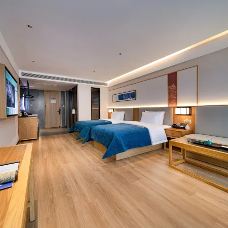 QIANNA HOTEL GLORIOUS (Xinxiang Vocational and Technical College Pingyuan Lake Campus Store)