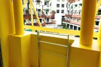 Beehive Phuket Old Town Hostel