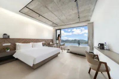 Wangye Villa Lakeview Light Luxury Vacation Homestay Hotels near Xianshan Mountain