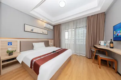 Hongyuan Hotel (Nanchang West Railway Station, Medical College of Nanchang University) Hotels near Yuzhang Normal University