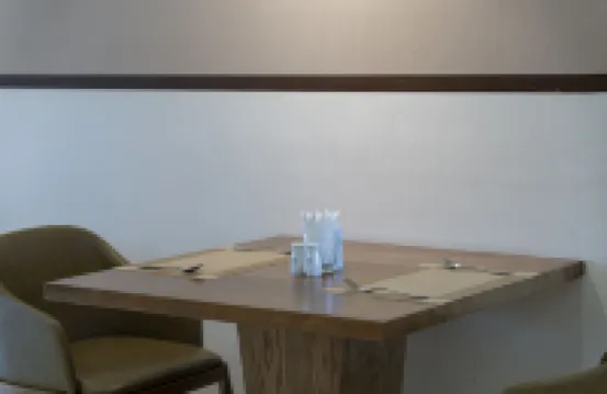 Hung Vuong Hotel 芒街酒店