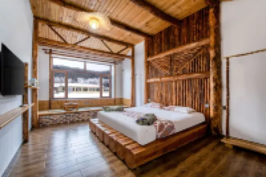 Xuegu Yunxue Xiaozhu Inn