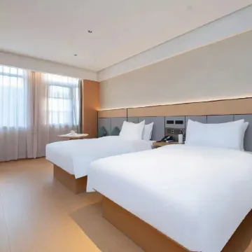 Sencai Hotel (Mengla Star Night Market)