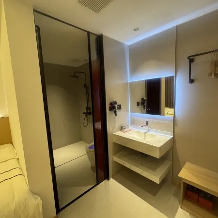 Dongli Holiday Hotel