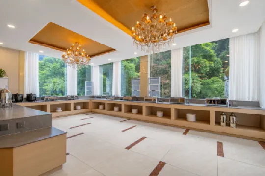 EmeishanblueskytimeHotel