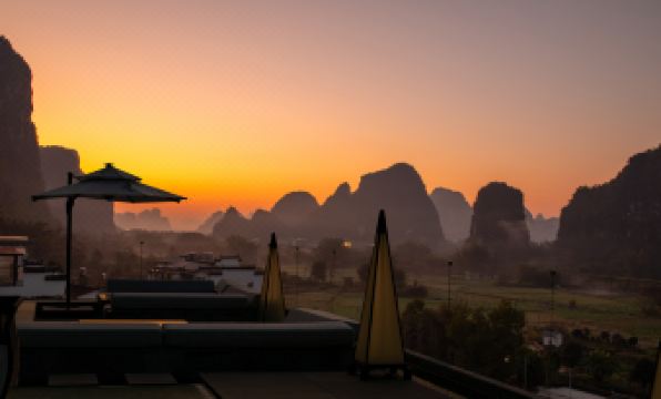 Dream Residence Yangshuo Hot Spring Resort Hotel (Ten Mile Gallery Yulonghe Branch)