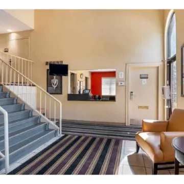 Studio 6 Extended stay Indianapolis, IN - North Carmel